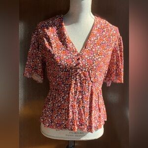 THE KOOPLES Coral and White Flutter Sleeve Peplum Blouse